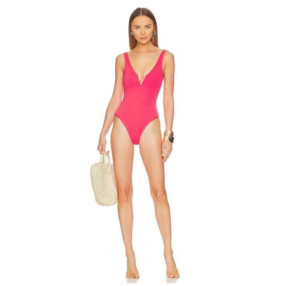 L*SPACE Women's LSCOMC23 Coco One Piece Hot Cherry Open Back Size S NWT